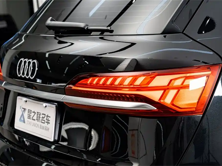 Audi Q7 2025 — фото 7