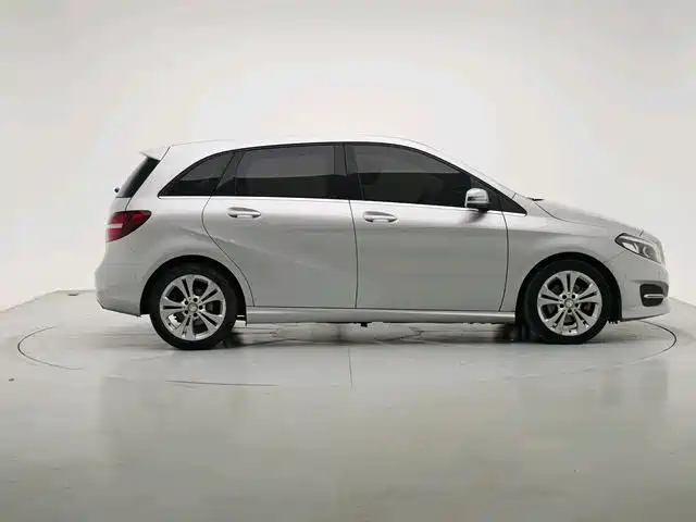 Mercedes-Benz B-Class 2015 — фото 2