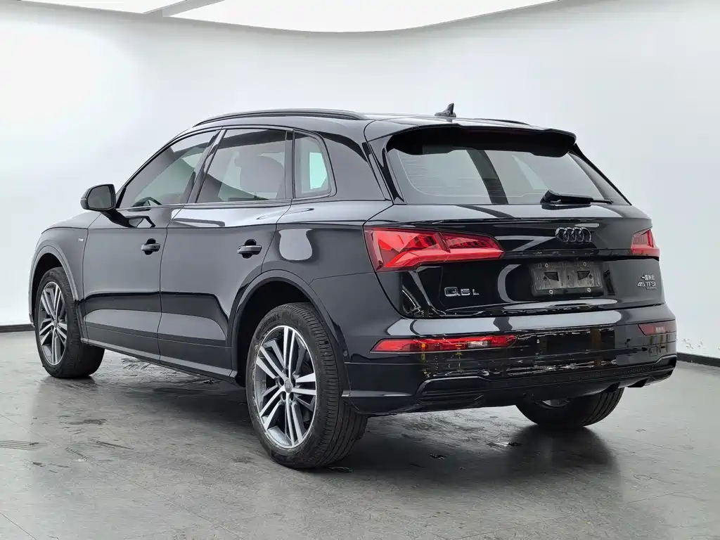 Audi Q5L 2020