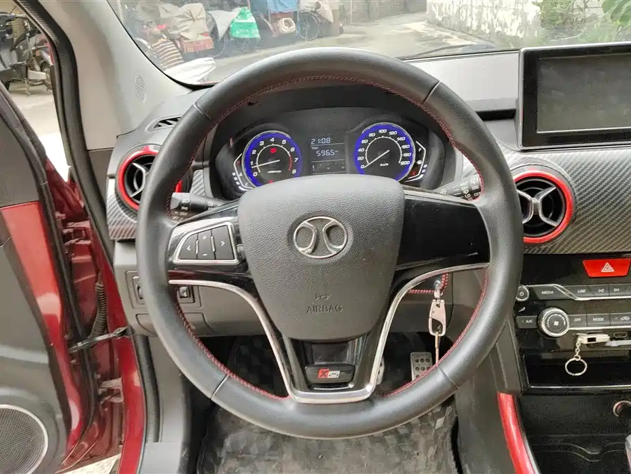 BAIC Senova X25 2016 — фото 15