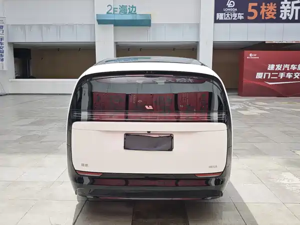 Li Auto MEGA 2025