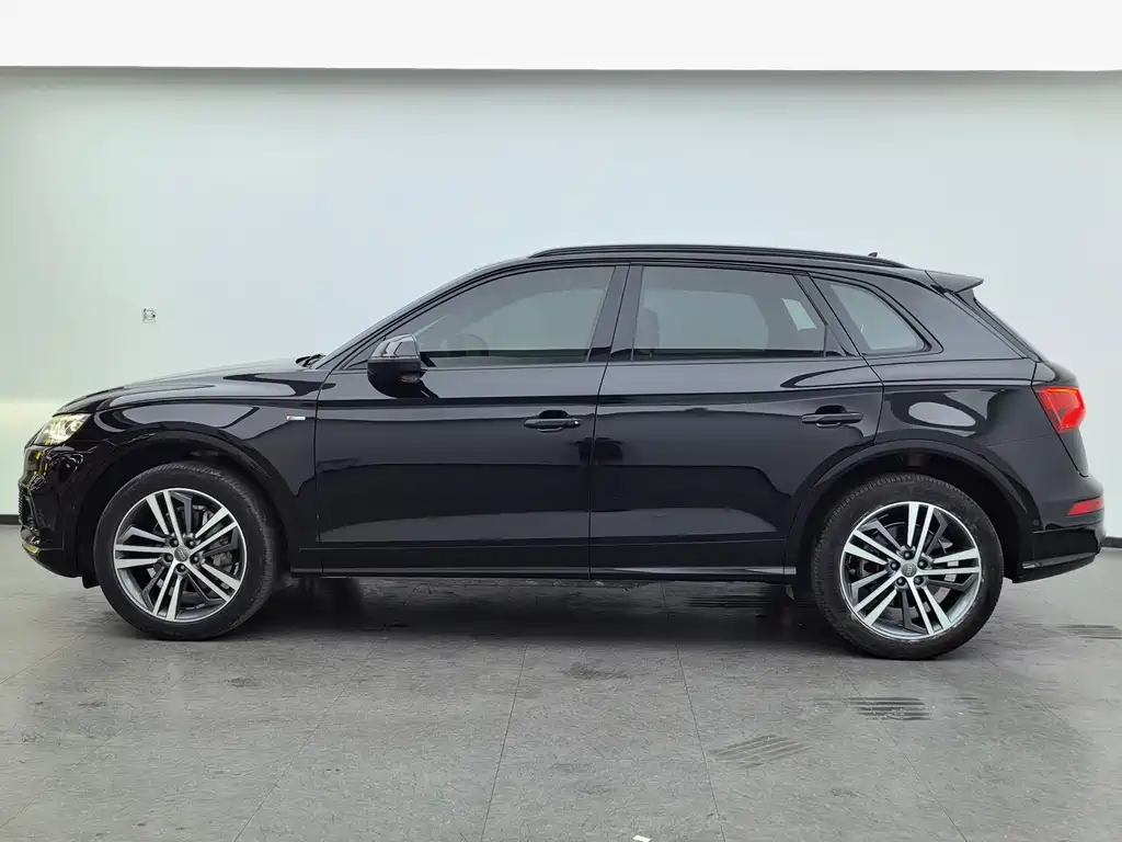 Audi Q5L 2020 — фото 9
