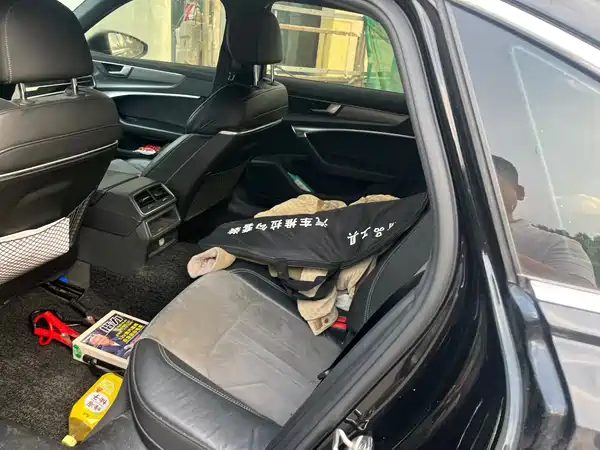 Audi A6L 2022
