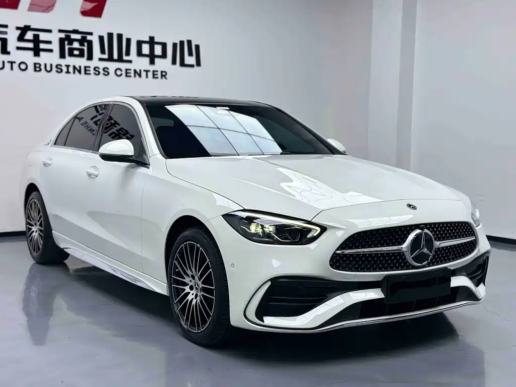 Mercedes-Benz C-Class 2025 — фото 2