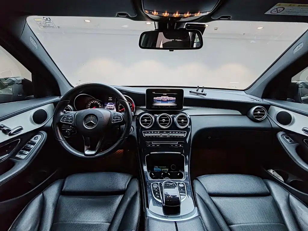 Mercedes-Benz GLC 2016 — фото 10