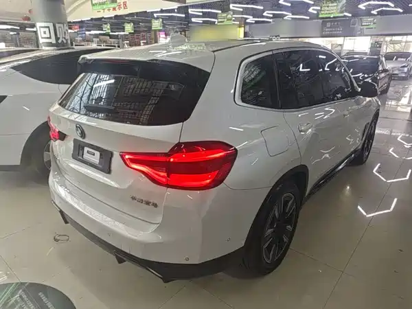 BMW iX3 2021