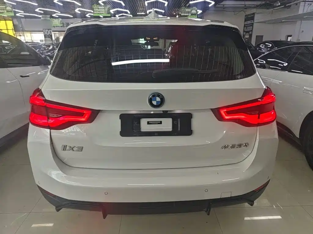 BMW iX3 2021 — фото 6