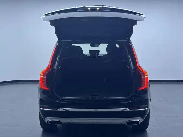 Volvo XC90 2019