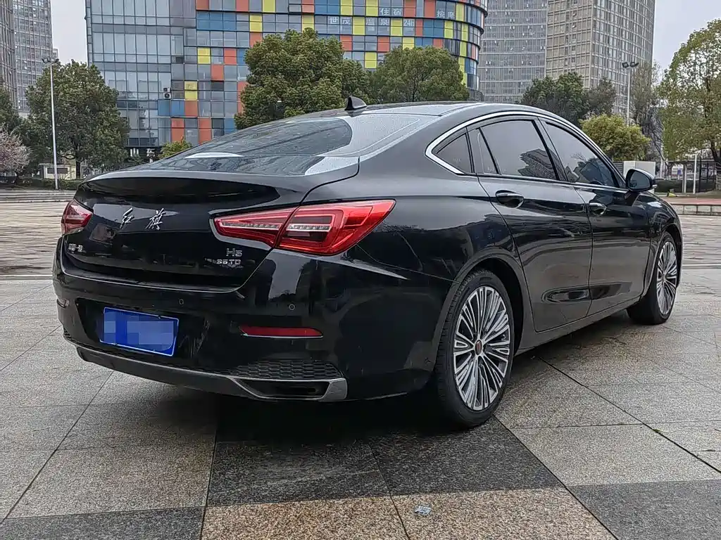 Hongqi H5 2022 — фото 5