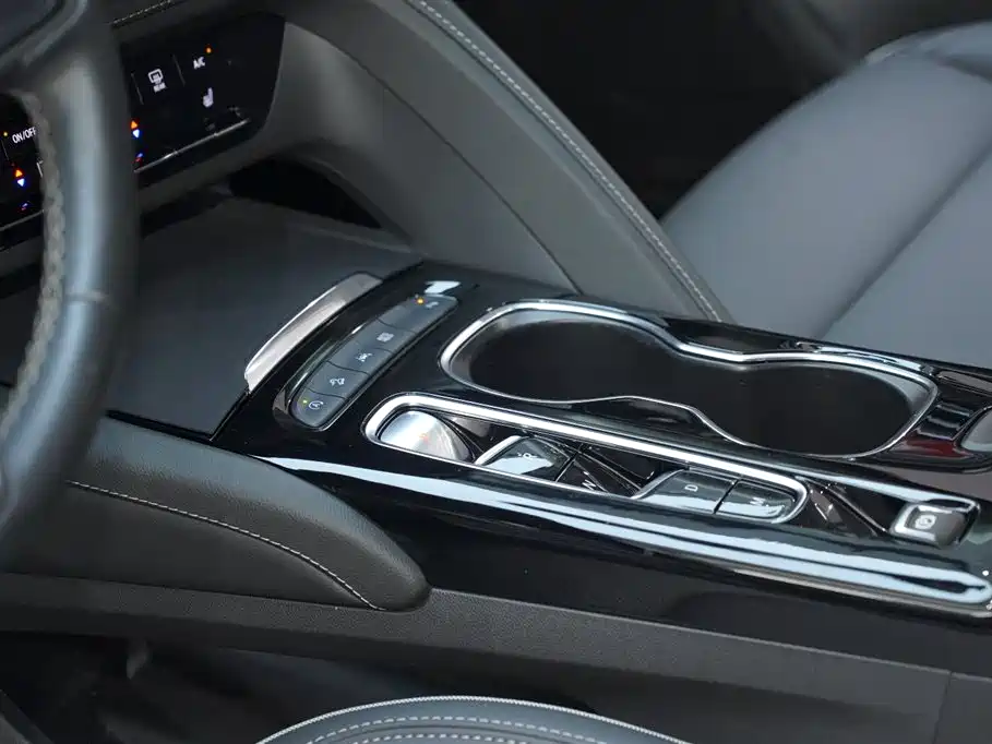 Buick Envision Plus 2023 — фото 16