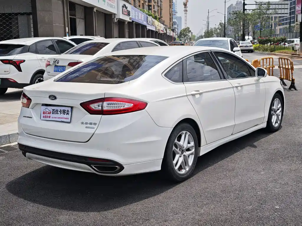 Ford Mondeo 2015 — фото 4