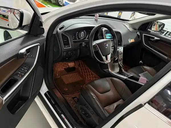 Volvo XC60 2017