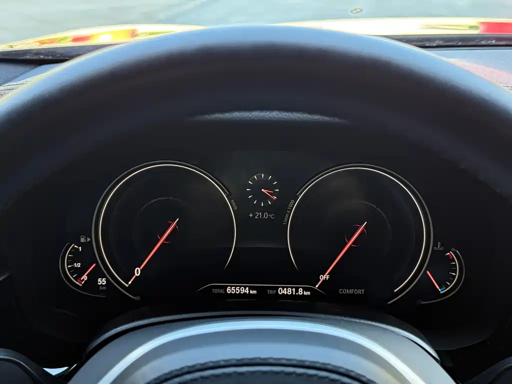BMW 5 Series 2018 — фото 15