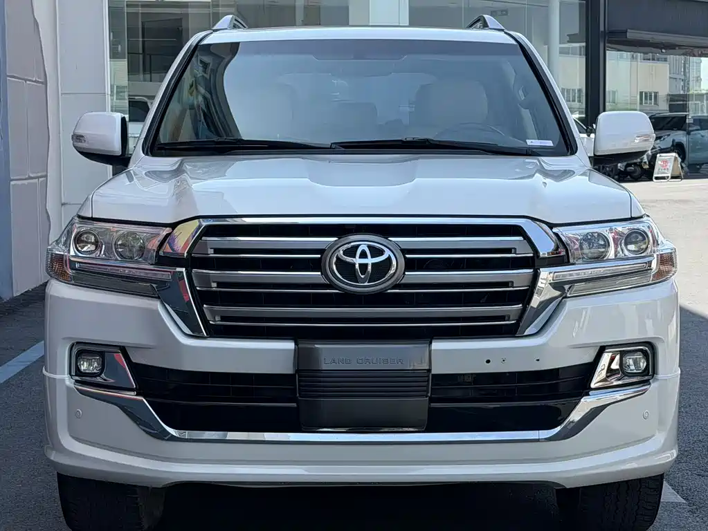 Toyota Land Cruiser 2018 — фото 3