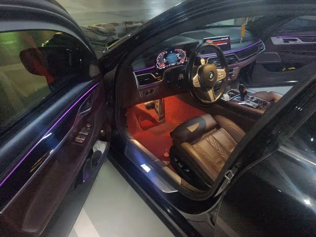 BMW 7 Series 2019 — фото 14