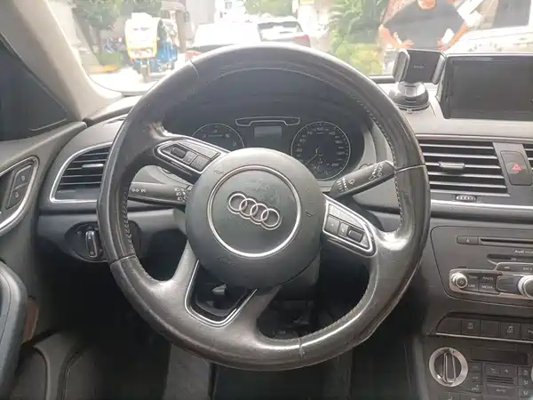 Audi Q3 2015