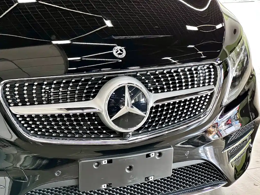 Mercedes-Benz V-Class 2022 — фото 3