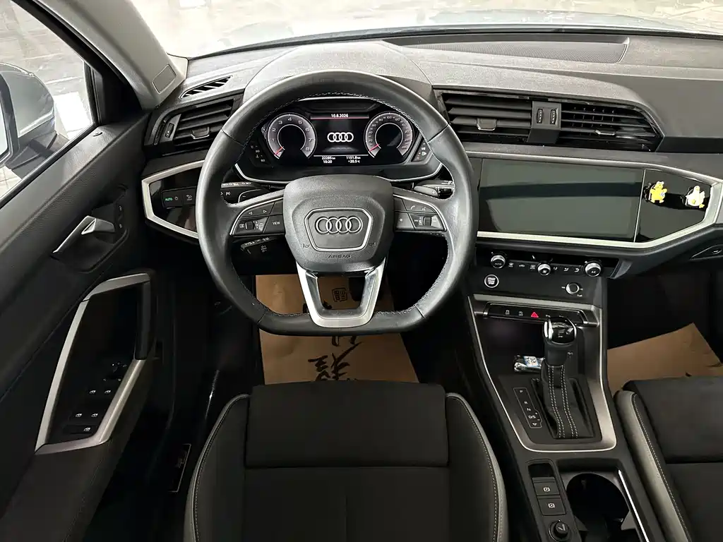 Audi Q3 2022 — фото 11