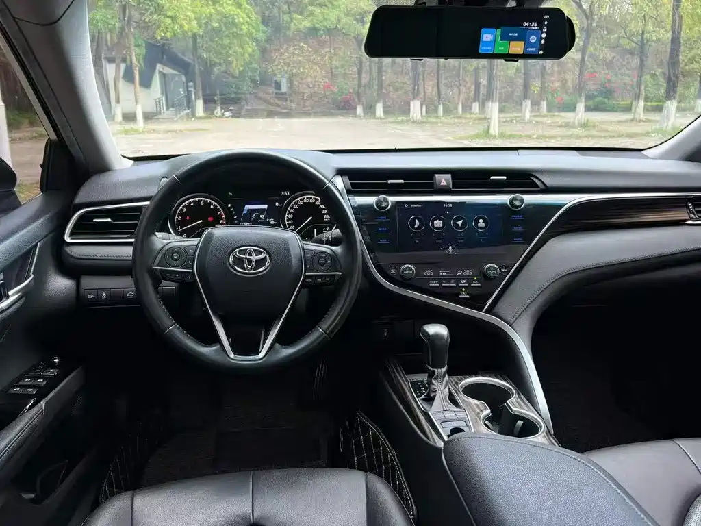 Toyota Camry 2020 — фото 4
