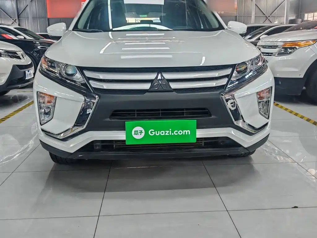 Mitsubishi Eclipse Cross 2020 — фото 6