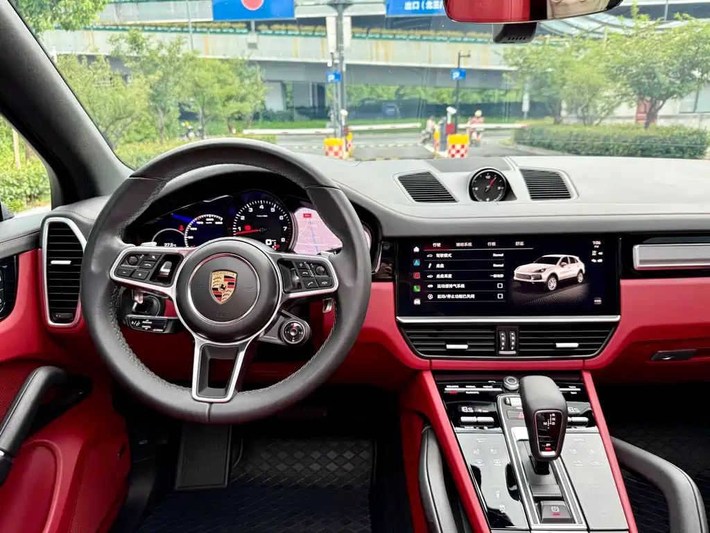 Porsche Cayenne 2023 — фото 14