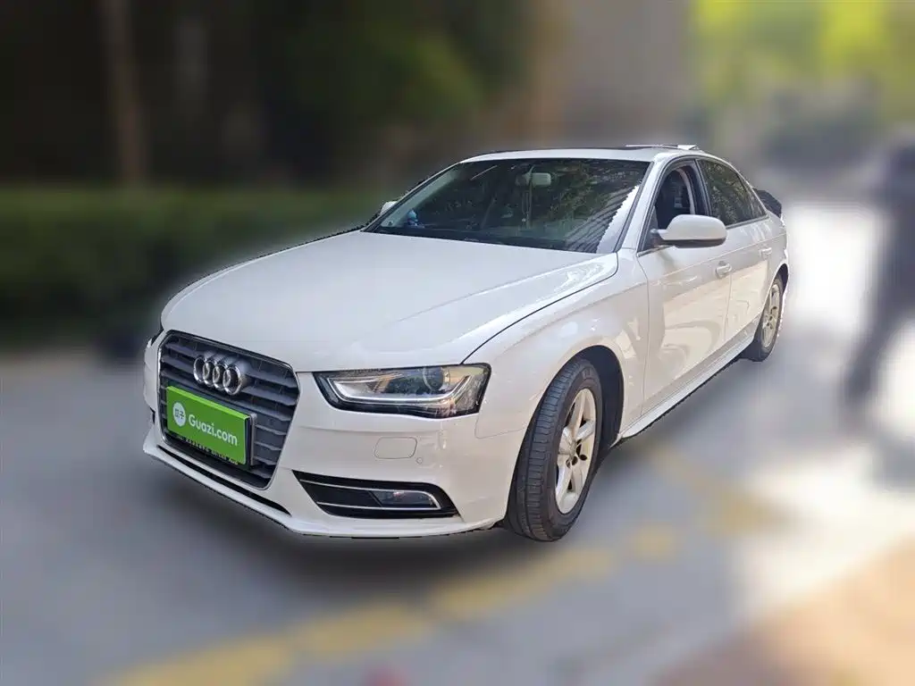 Audi A4L 2014 — фото 1