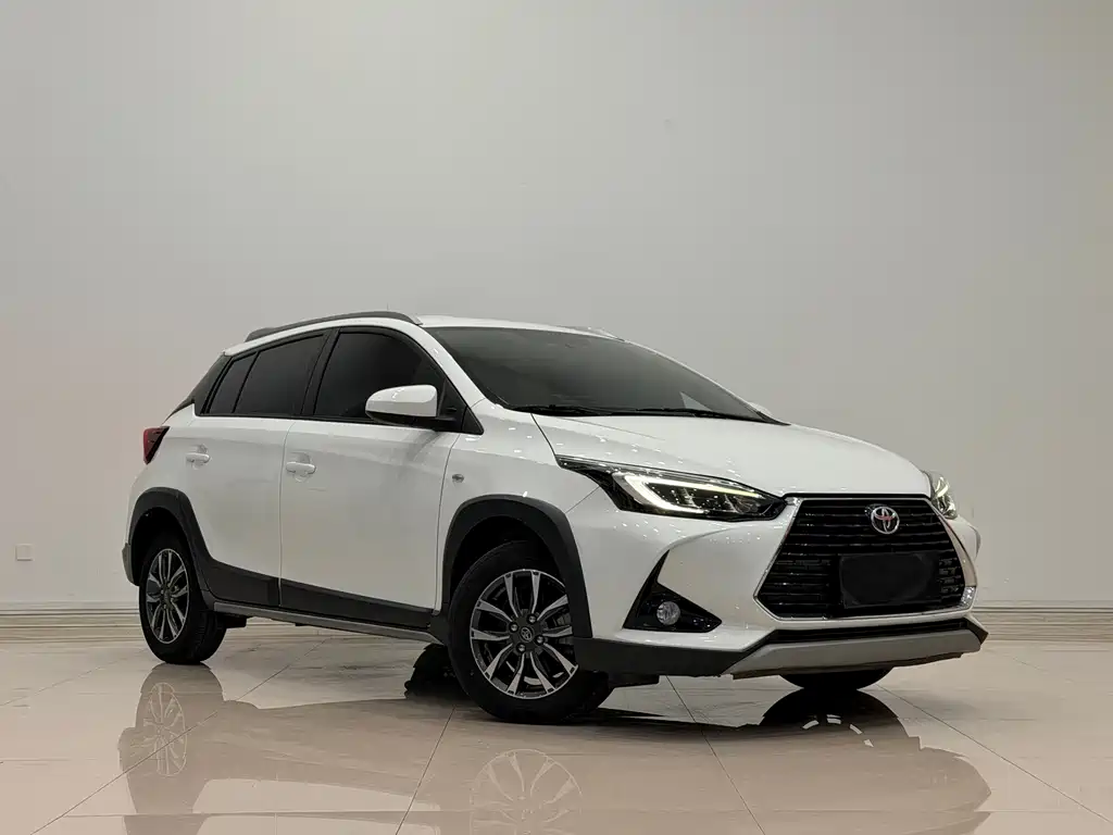 Toyota Yaris L 2022
