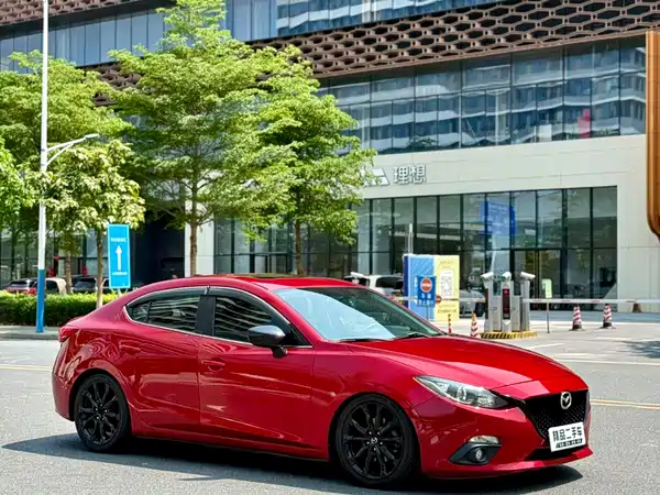 Mazda 3 Axela 2014