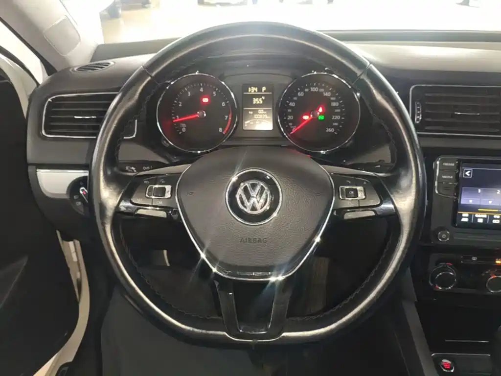 Volkswagen Sagitar 2019 — фото 11