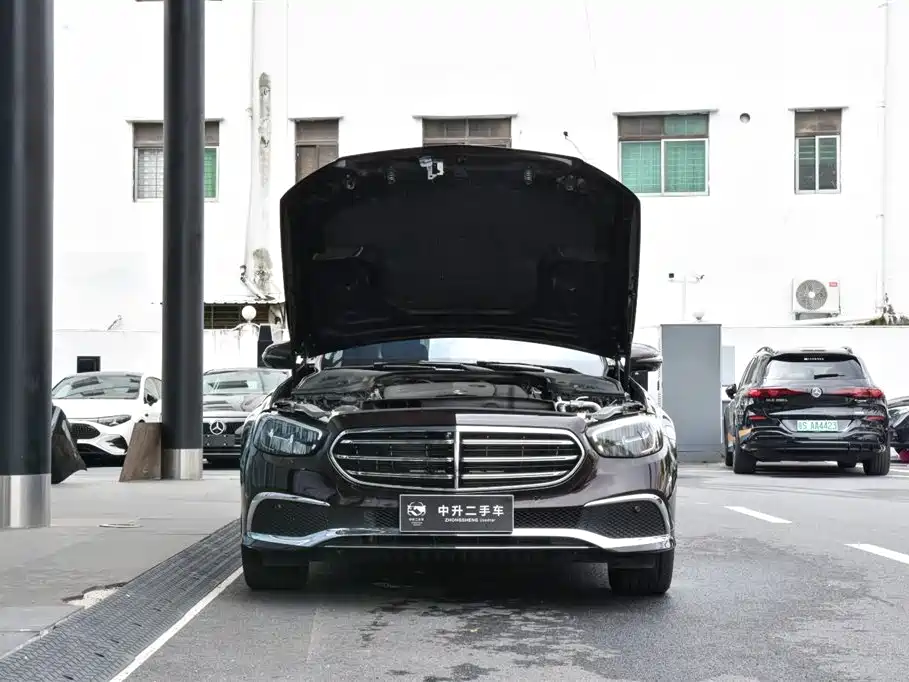 Mercedes-Benz E-Class 2023 — фото 14