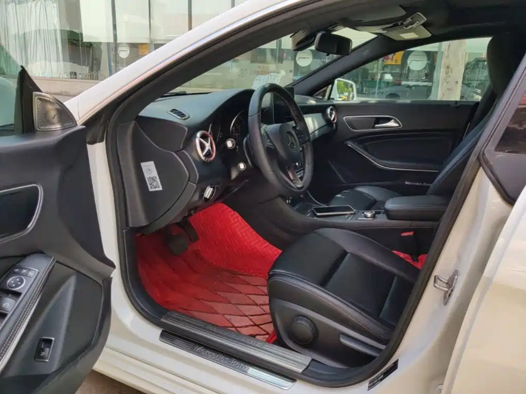 Mercedes-Benz CLA 2018 — фото 16