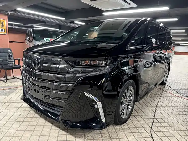 Toyota Alphard 2023