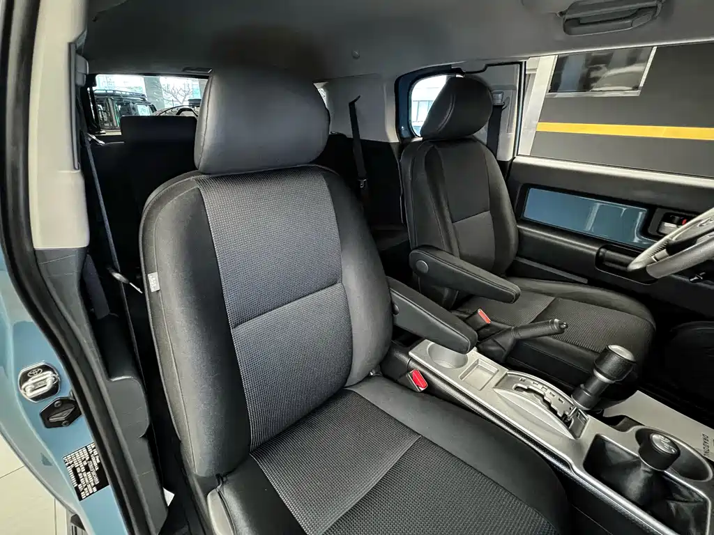 Toyota FJ Cruiser 2019 — фото 15