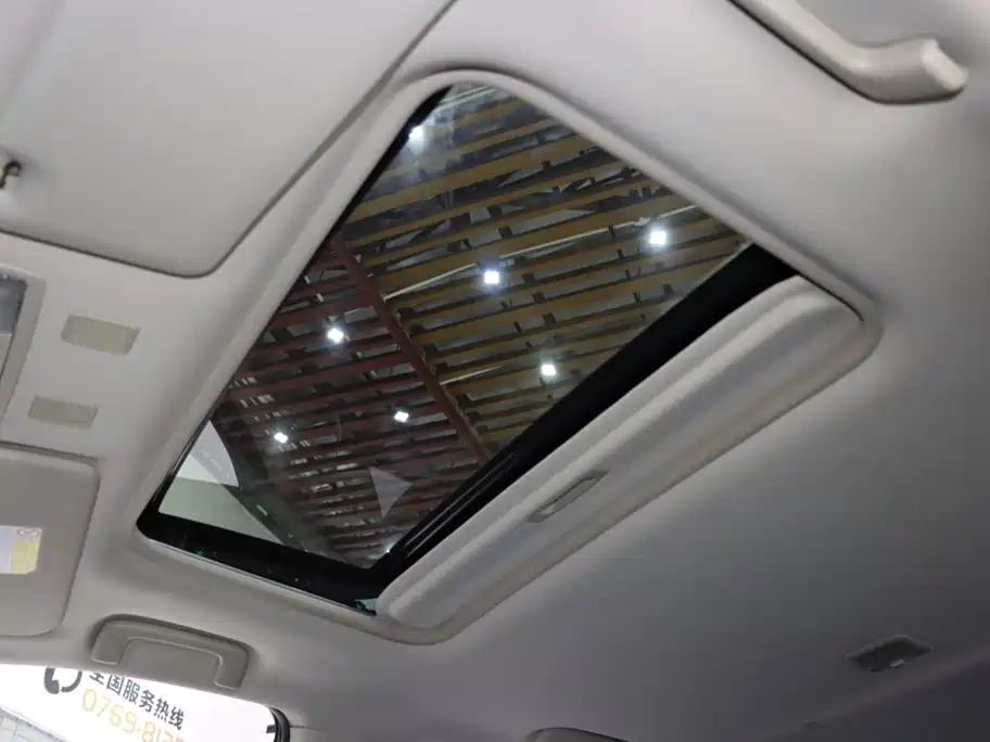 Mitsubishi Outlander 2020 — фото 16