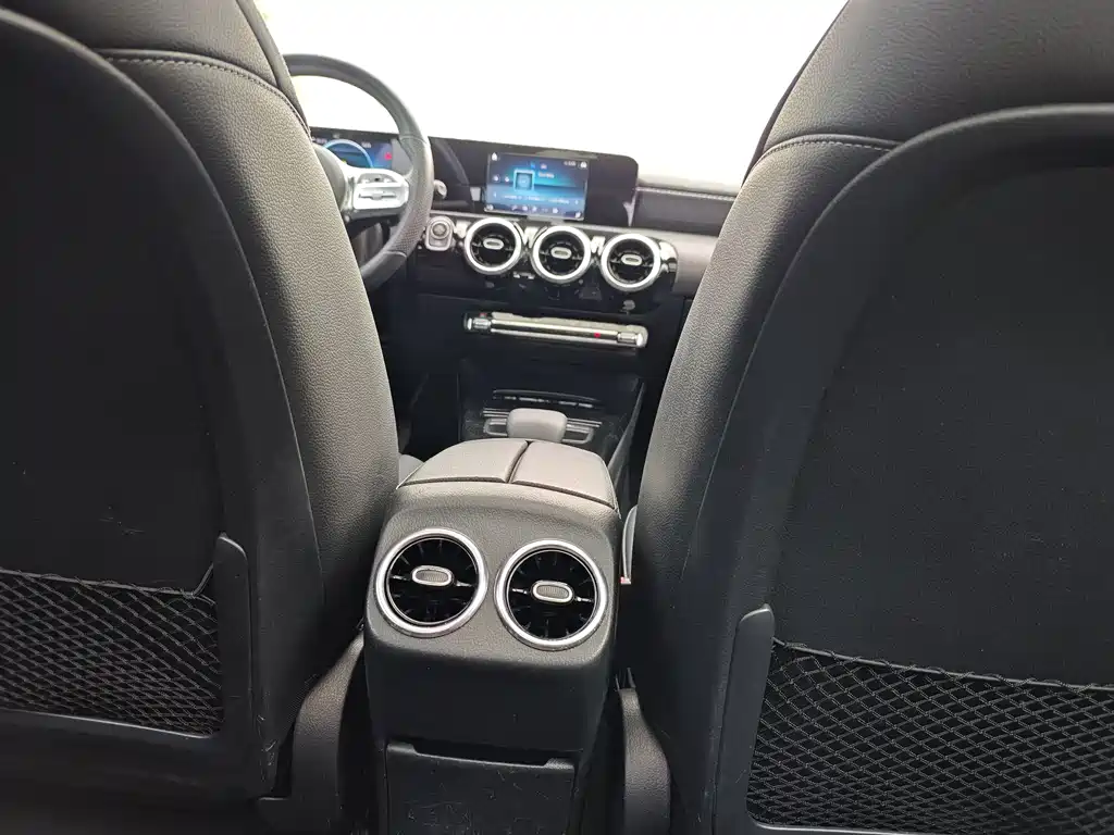 Mercedes-Benz A-Class 2019 — фото 16