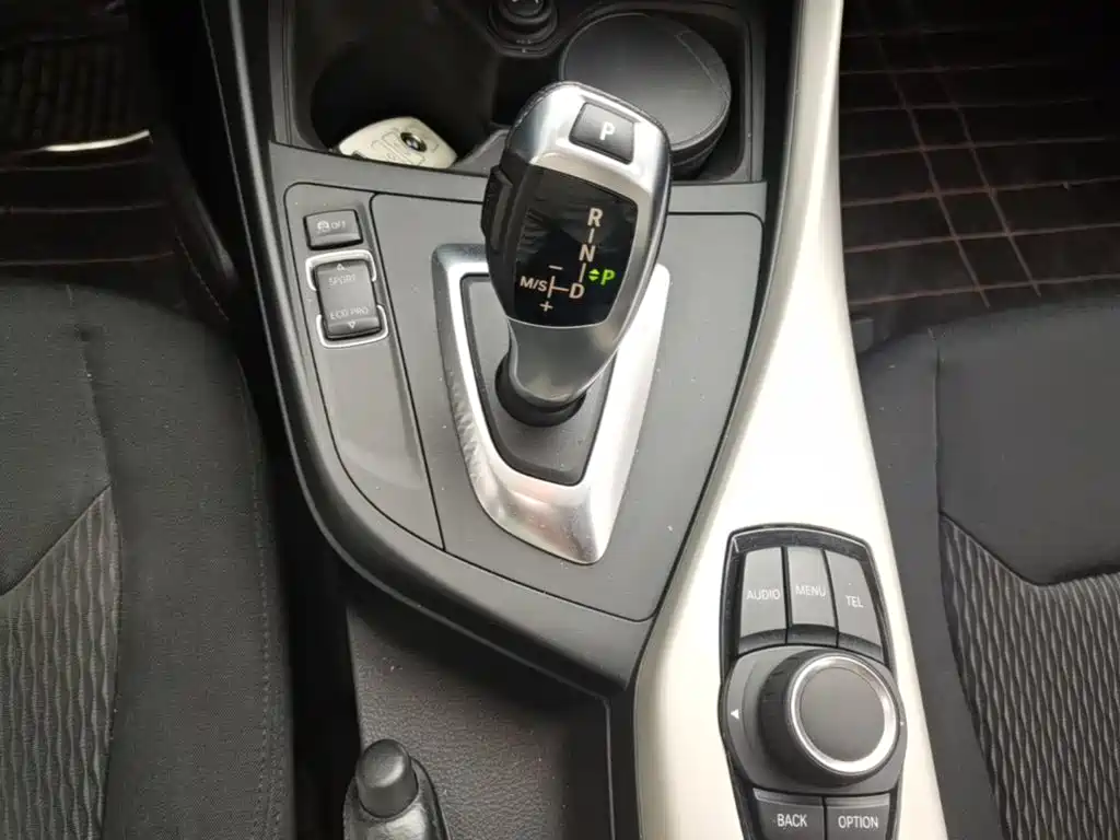BMW 1 Series 2015 — фото 14