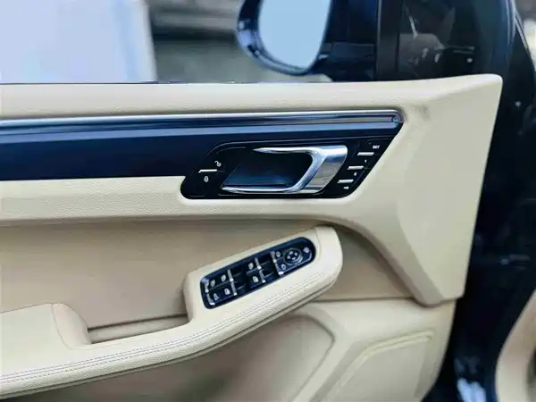 Porsche Macan 2016