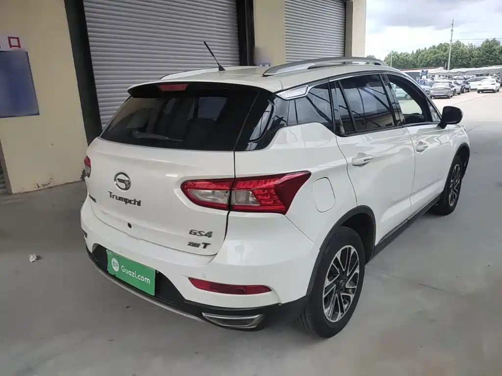 GAC Trumpchi GS4 2016 — фото 7