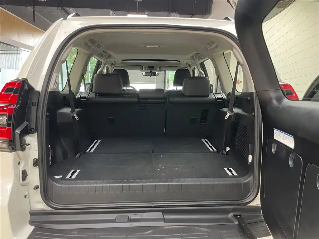 Toyota Prado 2019 — фото 32