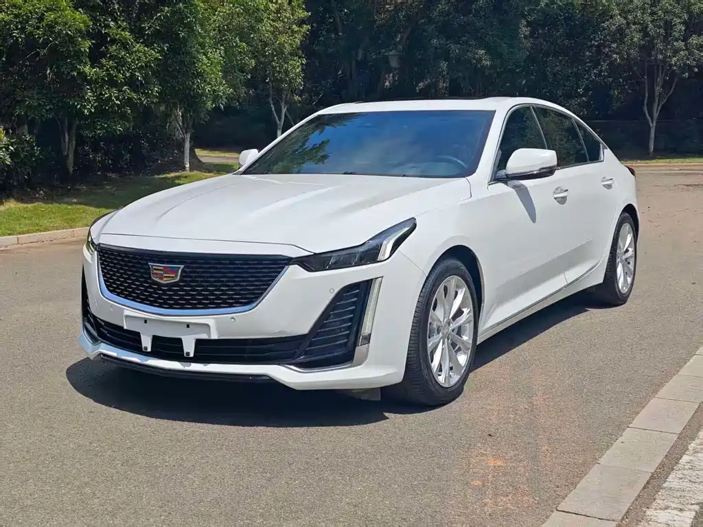 Cadillac CT5 2022 — фото 1