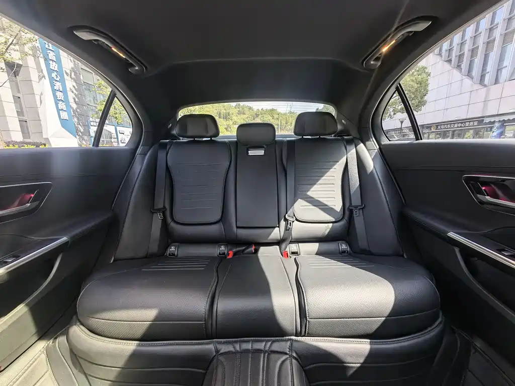 Mercedes-Benz C-Class 2022 — фото 13