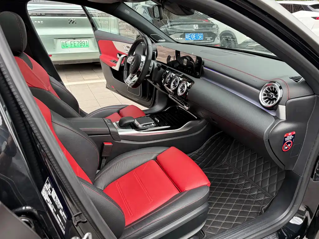 Mercedes-Benz A-Class AMG 2023 — фото 10
