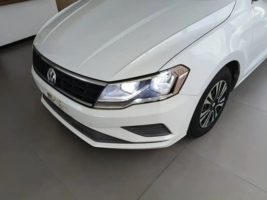Volkswagen Jetta 2018 — фото 24