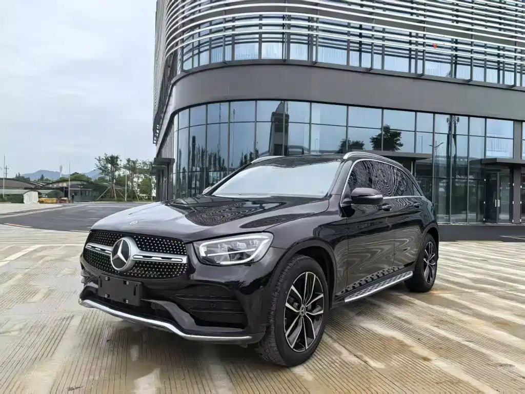 Mercedes-Benz GLC 2022 — фото 1