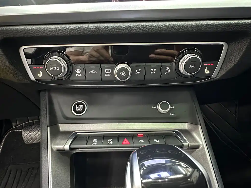 Audi Q3 2023 — фото 17