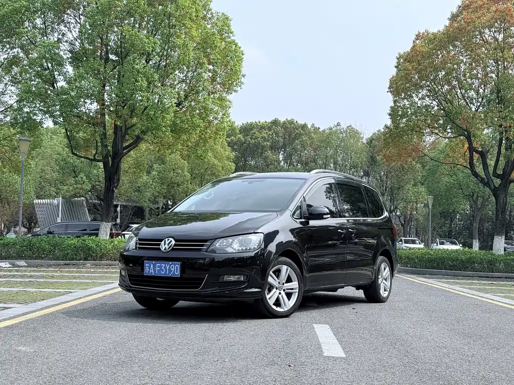 Volkswagen Sharan 2017 — фото 1