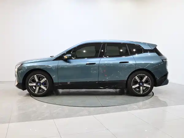 BMW iX 2023