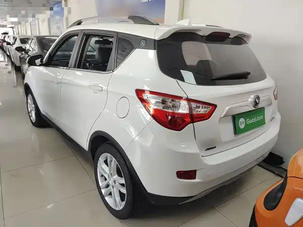 Changan CS35 2016