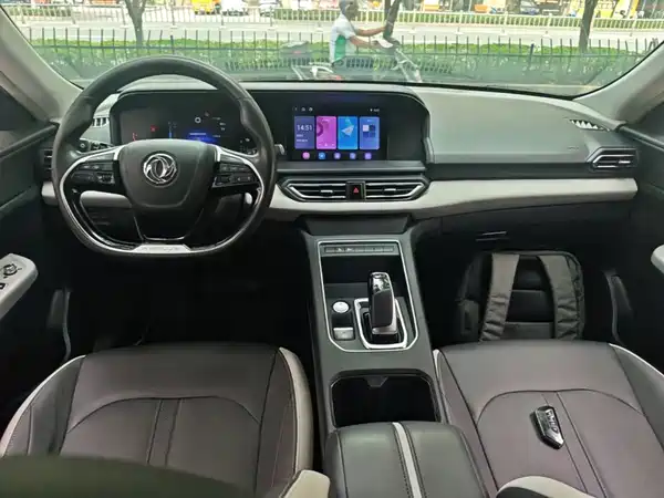 Dongfeng E70 2022