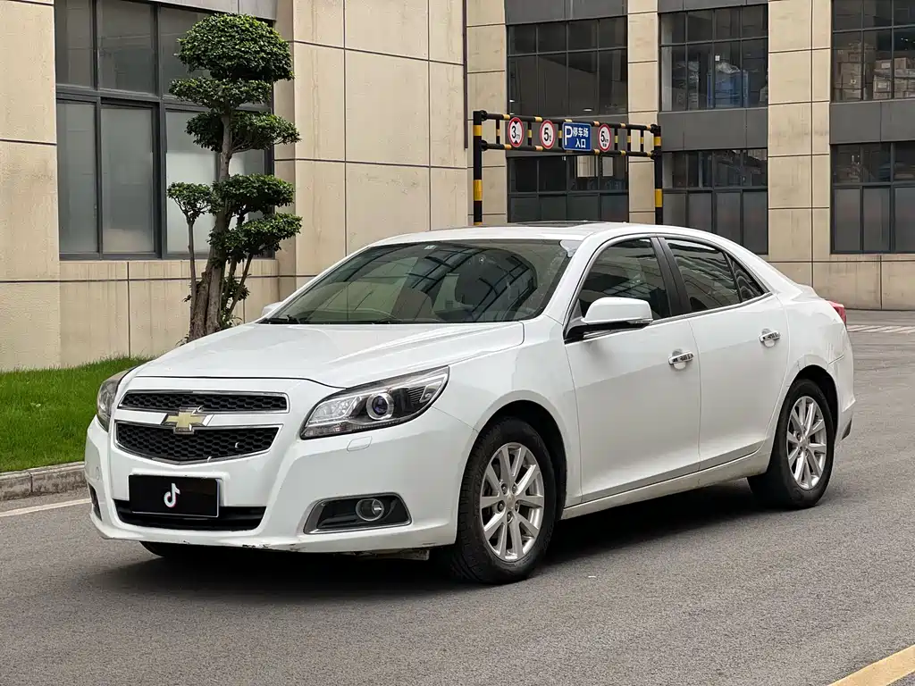 Chevrolet Malibu 2013 — фото 1